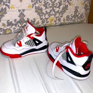 Air Jordan 4 toddler size 8